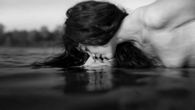 22895196415_4552835316_b